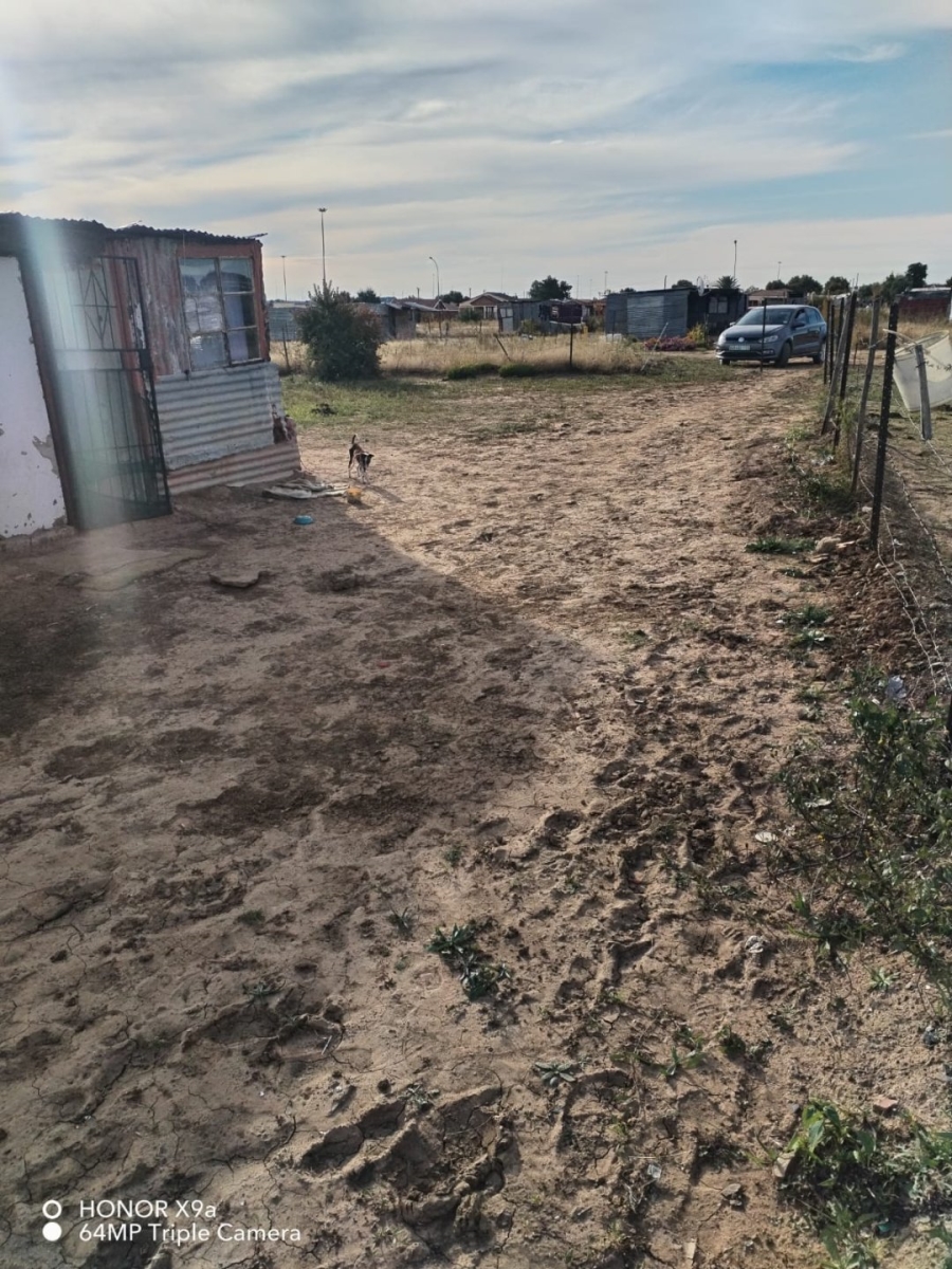 Commercial Property for Sale in Molifi Tau Kloof Free State